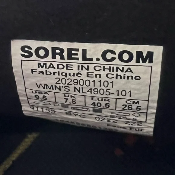 Sorel Out N About III Puffy Women's White Zip Boot Size 9.5 SKU#24187 - Picture 8 of 9